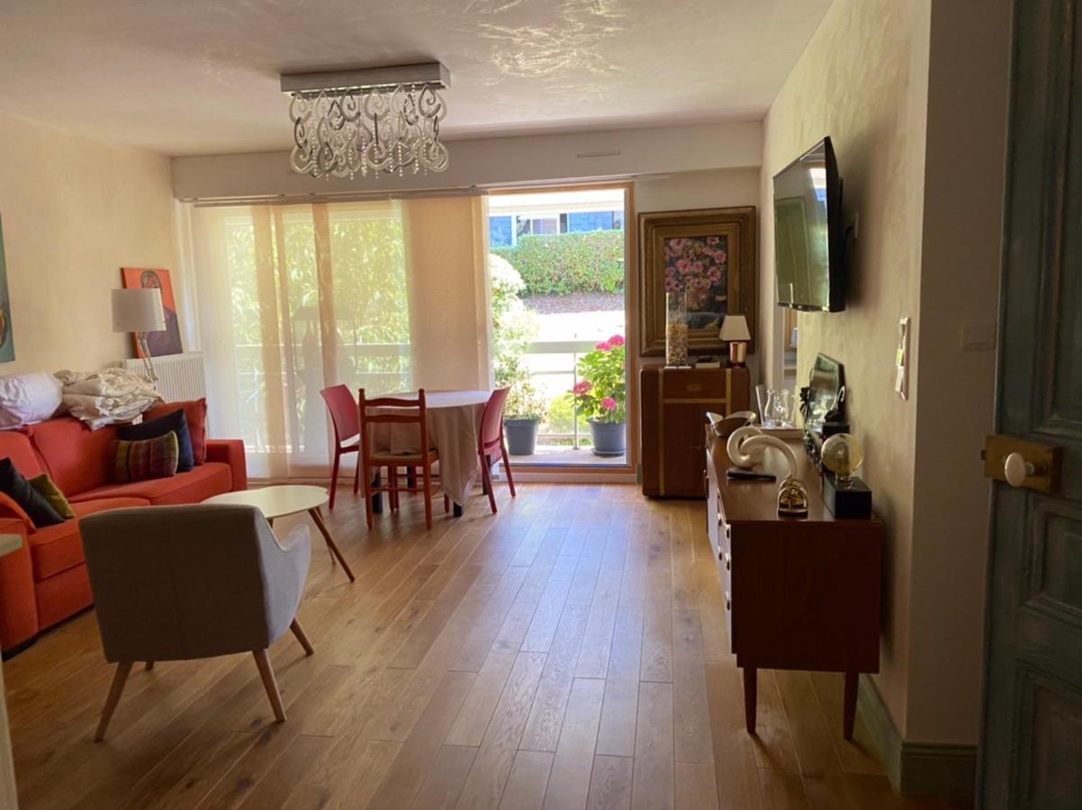 Appartement Monseigneur Vannes Eksteriør bilde
